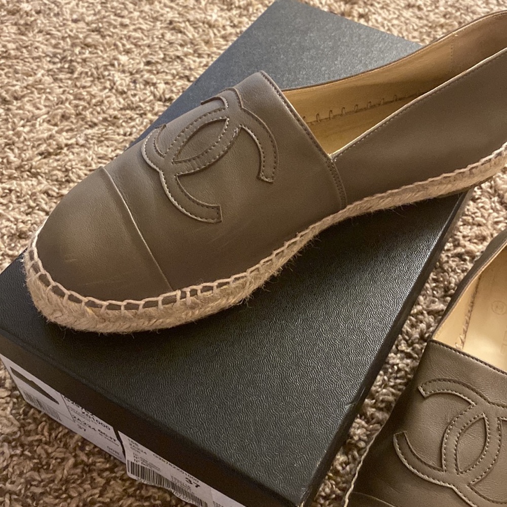 CHANEL Lambskin CC Espadrilles - Picture 5 of 13